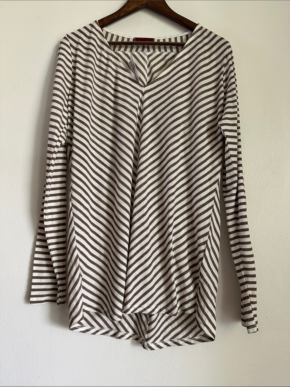 Buckle Brown and White Striped Long-Sleeve V-Neck Top